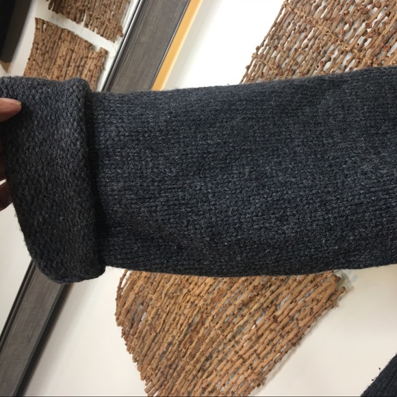 ❄️NEWTON TRADING COMPANY ❄️ Dark GREY SWEATER - Picture 6 of 7